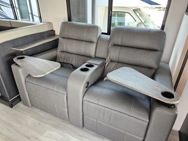 2026 Forest River Sunseeker Classic 3010DS - Image 15