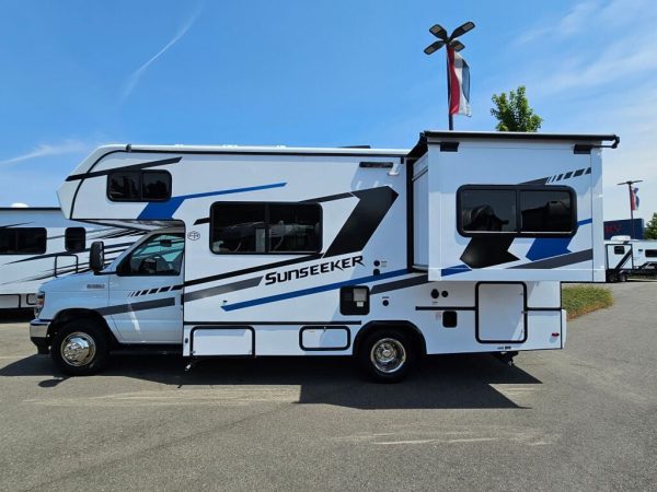 2026 Forest River Sunseeker LE 2250SLE - Image 2