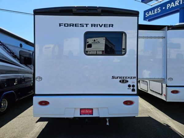 2026 Forest River Sunseeker LE 2550DSLE - Image 4