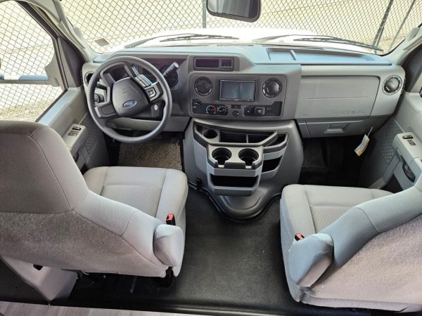 2026 Forest River Sunseeker LE 2550DSLE - Image 7