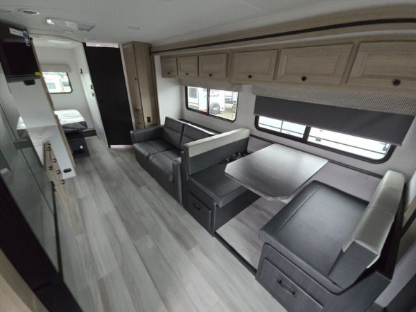 2026 Forest River Sunseeker LE 2550DSLE - Image 13