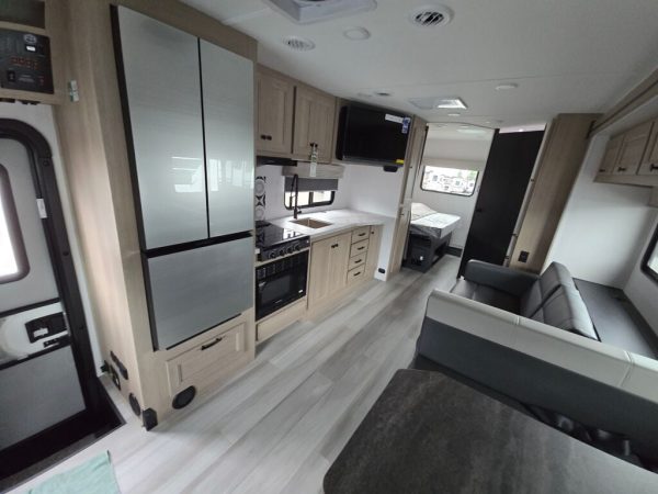 2026 Forest River Sunseeker LE 2550DSLE - Image 14