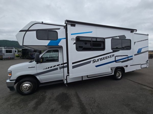 2026 Forest River Sunseeker LE 2550DSLE - Image 4