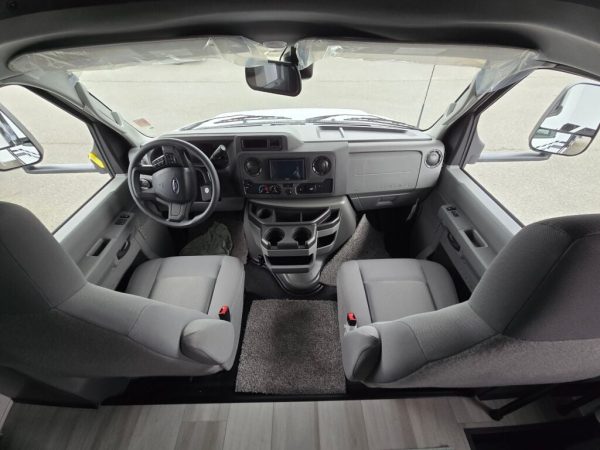 2026 Forest River Sunseeker LE 2550DSLE - Image 10