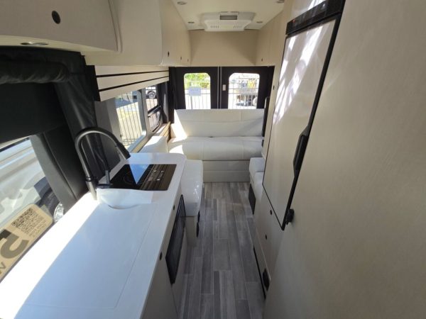 2026 Pleasure-Way Ontour 2 - Image 11