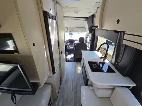 2026 Pleasure-Way Ontour 2 - Image 12