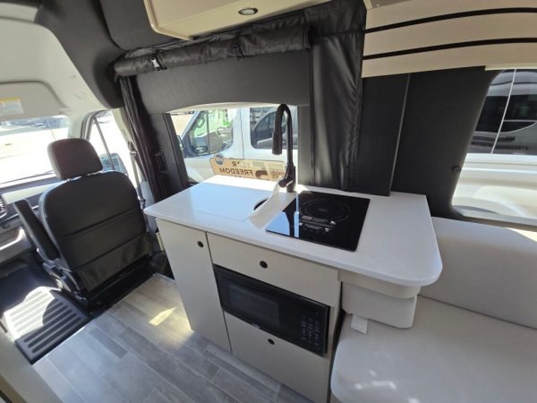 2026 Pleasure-Way Ontour 2 - Image 13