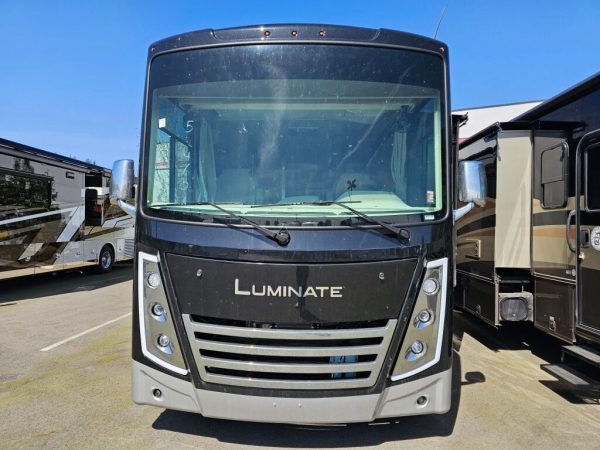 2026 Thor Motor Coach Luminate GG35 - Image 3
