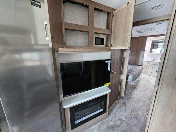 2026 Thor Motor Coach Luminate GG35 - Image 21