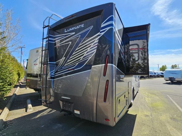 2026 Thor Motor Coach Luminate GG35 - Image 4