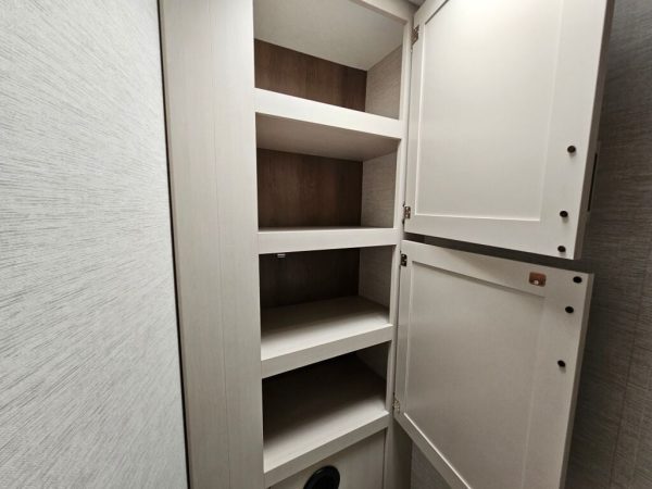 2026 Thor Motor Coach Luminate GG35 - Image 39