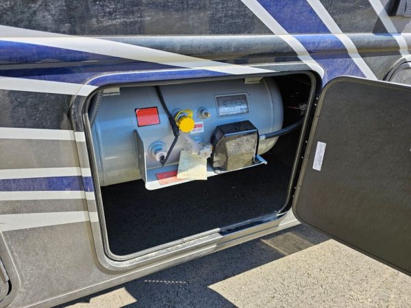 2026 Thor Motor Coach Luminate GG35 - Image 8