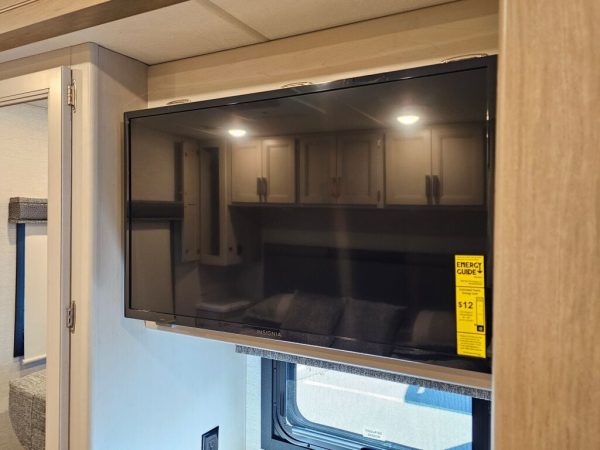 2026 Thor Motor Coach Luminate MM30 - Image 31