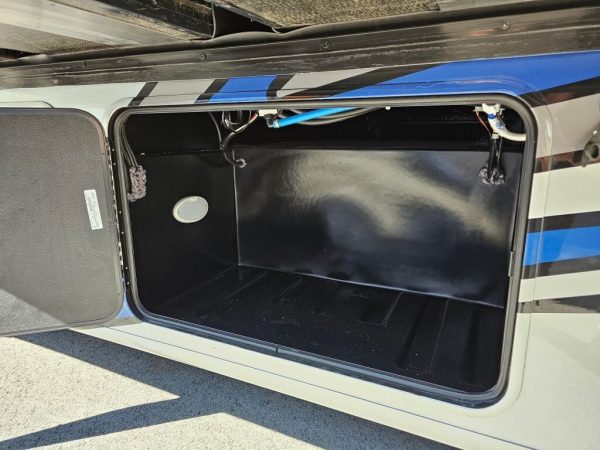 2026 Thor Motor Coach Luminate MM30 - Image 5