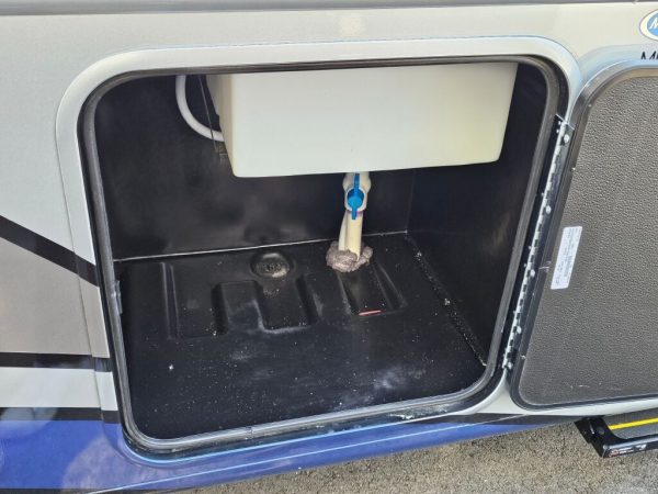 2026 Thor Motor Coach Luminate MM30 - Image 7
