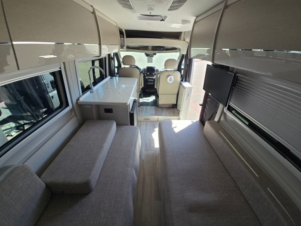2026 Thor Motor Coach Sequence 20L - Image 12