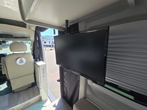 2026 Thor Motor Coach Sequence 20L - Image 13