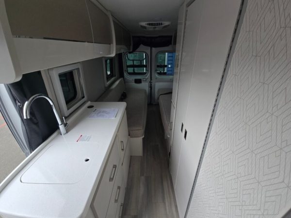2026 Thor Motor Coach Sequence 20U - Image 12