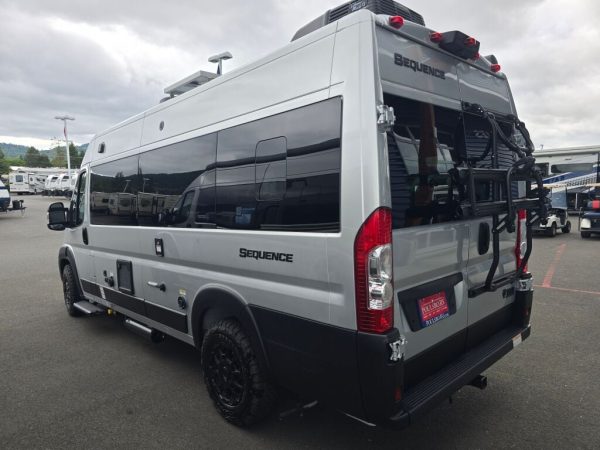 2026 Thor Motor Coach Sequence 20U - Image 5
