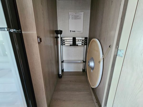 2026 Thor Motor Coach Vegas 24.1 - Image 24