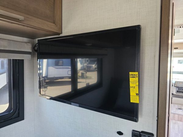 2026 Thor Motor Coach Vegas 24.1 - Image 30