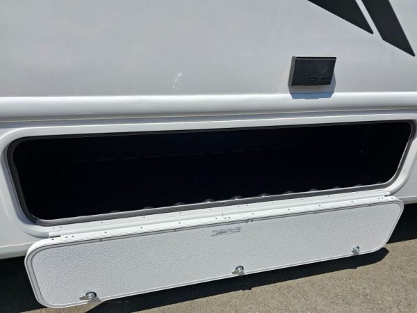 2026 Thor Motor Coach Vegas 24.1 - Image 9
