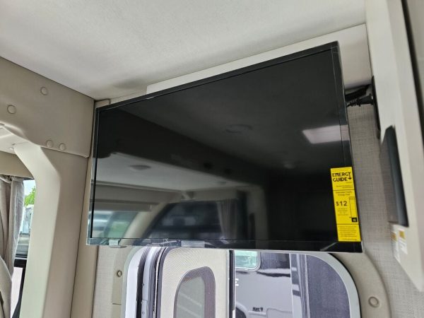 2026 Thor Motor Coach Vegas 26.2 - Image 19