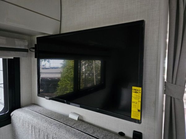 2026 Thor Motor Coach Vegas 26.2 - Image 33
