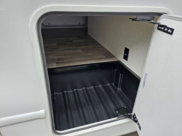 2026 Thor Motor Coach Vegas 26.2 - Image 10