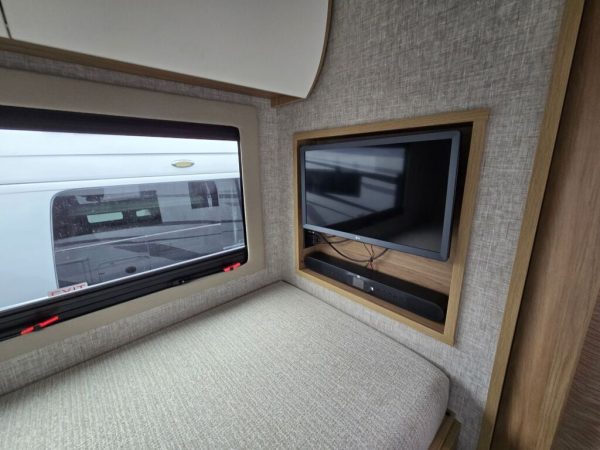 2026 Tiffin Motorhomes Wayfarer 25XLW - Image 15