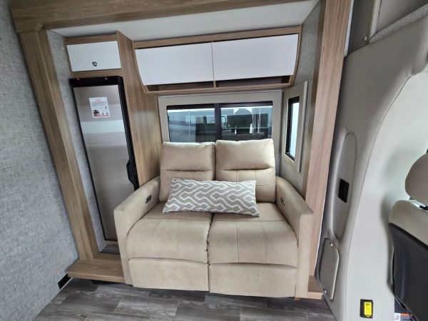 2026 Tiffin Motorhomes Wayfarer 25XLW - Image 7