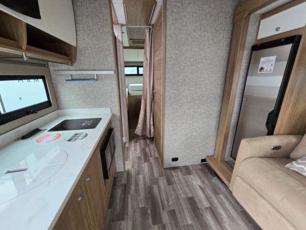 2026 Tiffin Motorhomes Wayfarer 25XLW - Image 8