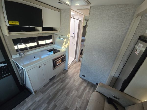2026 Tiffin Motorhomes Wayfarer 25XLW - Image 13