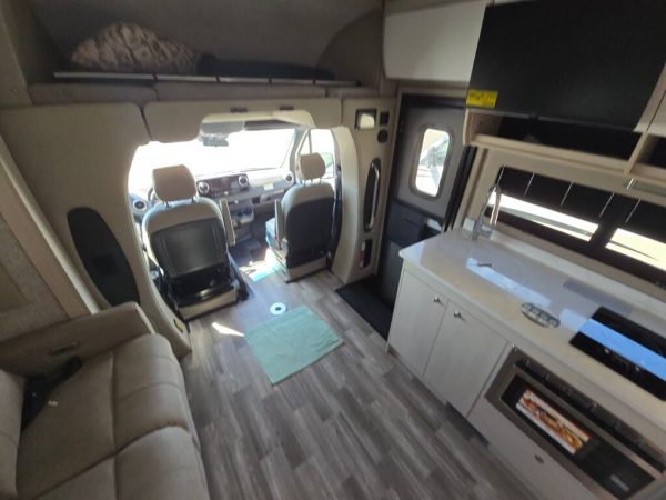2026 Tiffin Motorhomes Wayfarer 25XLW - Image 14