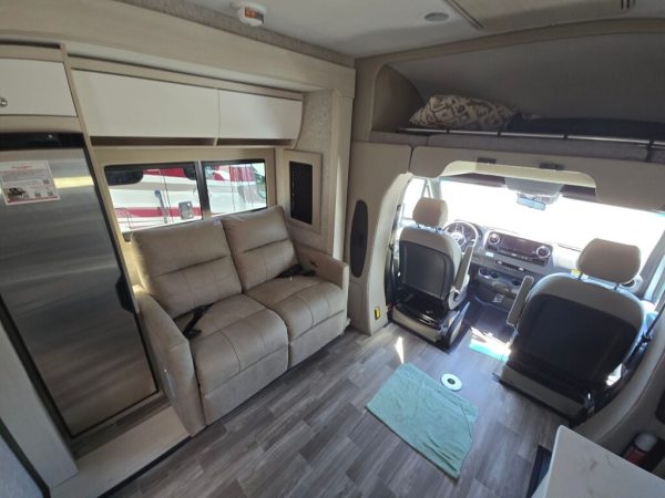 2026 Tiffin Motorhomes Wayfarer 25XLW - Image 15