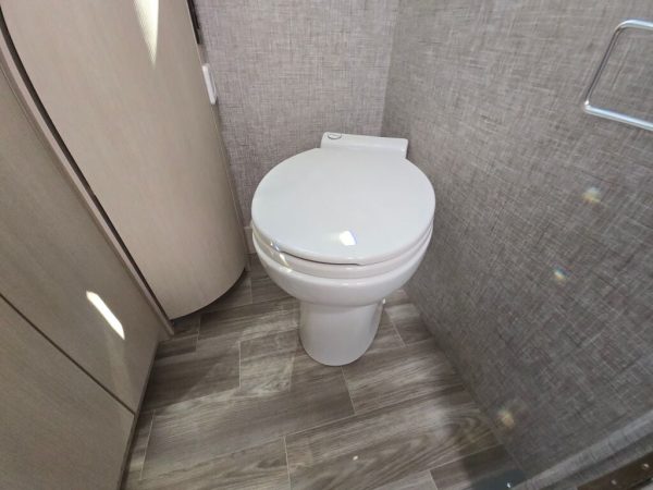 2026 Tiffin Motorhomes Wayfarer 25XLW - Image 24