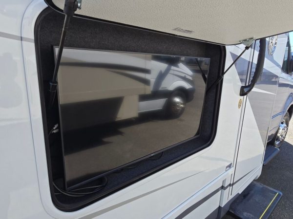 2026 Tiffin Motorhomes Wayfarer 25XLW - Image 8