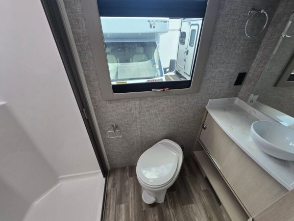 2026 Tiffin Motorhomes Wayfarer 25XRW - Image 15