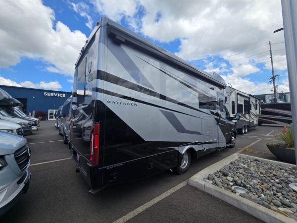 2026 Tiffin Motorhomes Wayfarer 25XRW - Image 3