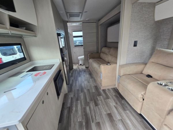 2026 Tiffin Motorhomes Wayfarer 25XRW - Image 8