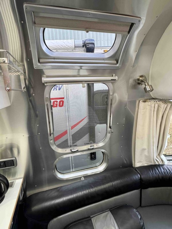 Airstream caravan for hire - Image 14