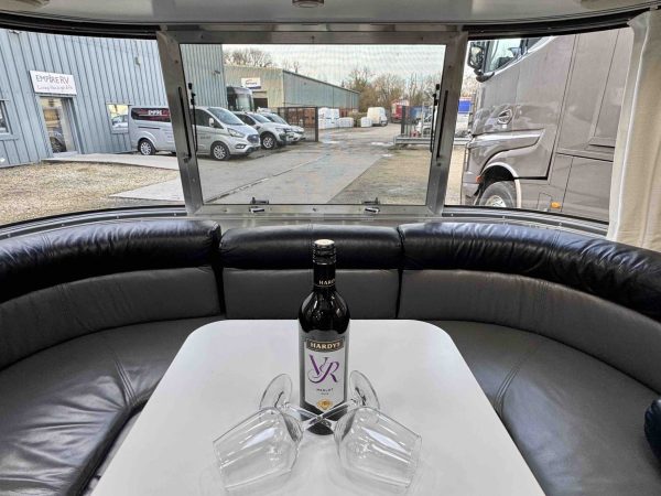 Airstream caravan for hire - Image 15