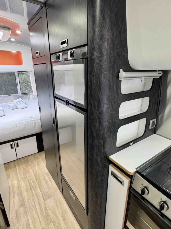 Airstream caravan for hire - Image 20