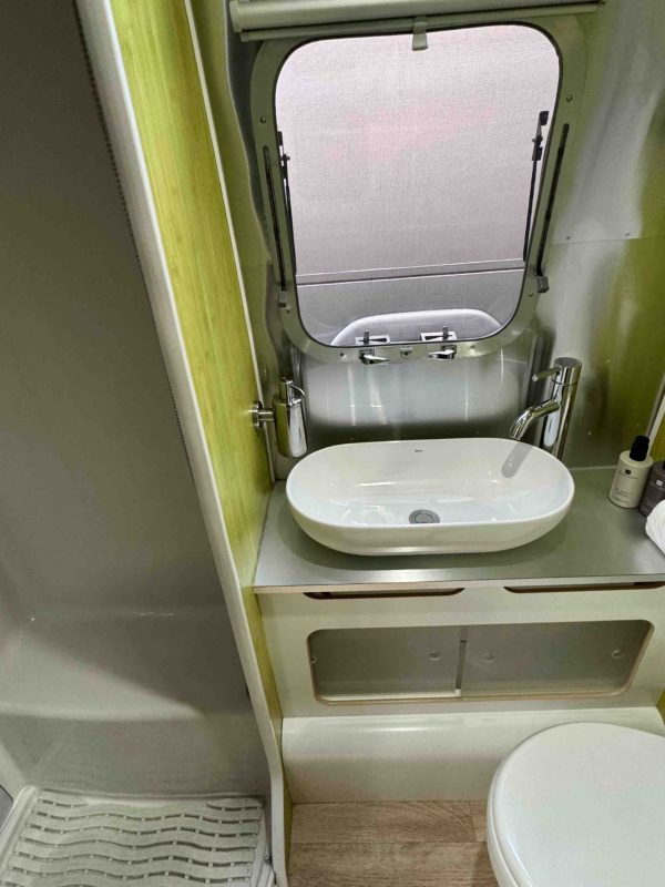 Airstream caravan for hire - Image 21