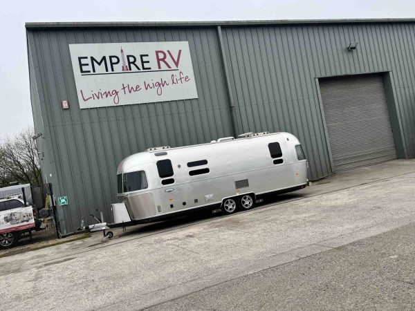 Airstream caravan for hire - Image 4