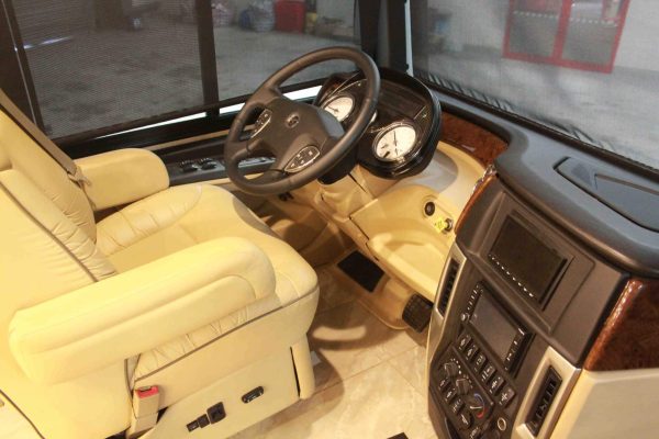 American Coach Revolution 38S motorhome for sale - Image 20