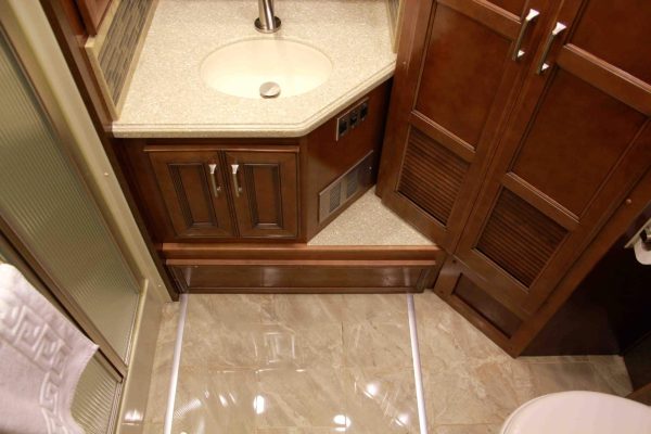 American Coach Revolution 38S motorhome for sale - Image 48