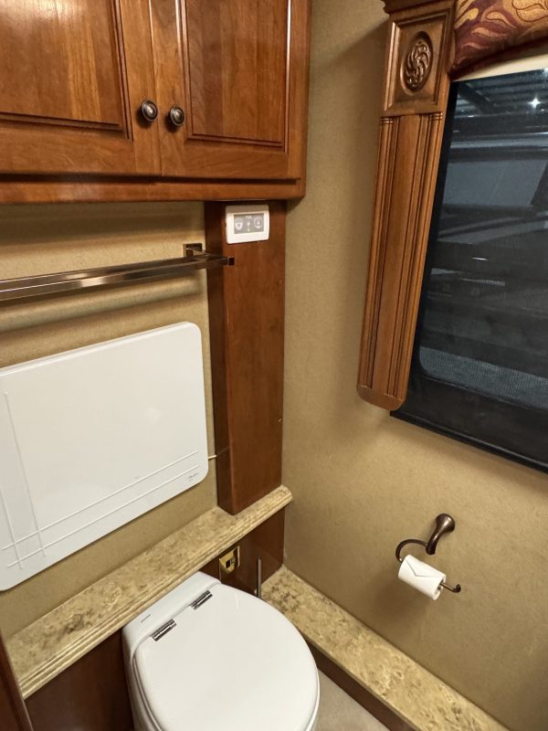 Monaco Dynasty Bishop IV motorhome for sale - Image 30