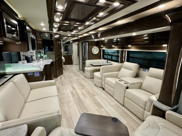 Newmar Dutch Star 3736 diesel pusher motorhome for sale - Image 19