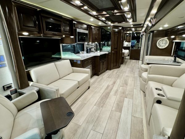 Newmar Dutch Star 3736 diesel pusher motorhome for sale - Image 21